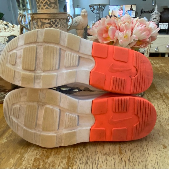 Air Max Motion - Picture 4 of 10